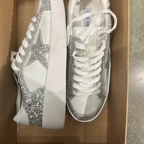Steve Madden sneaker - Picture 1 of 1